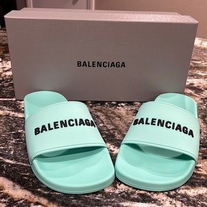 Balenciaga pool slides